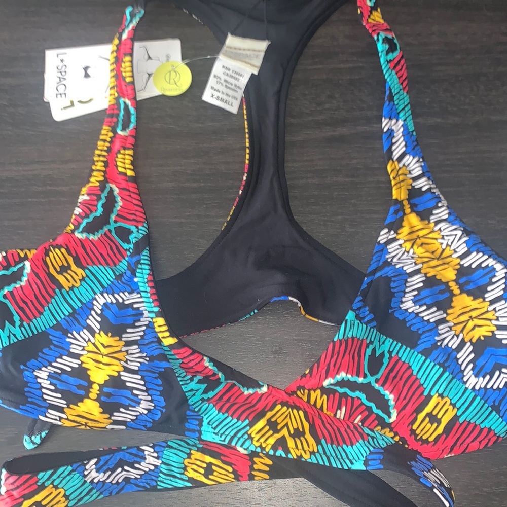 NWT. Reversible L*space bikini top